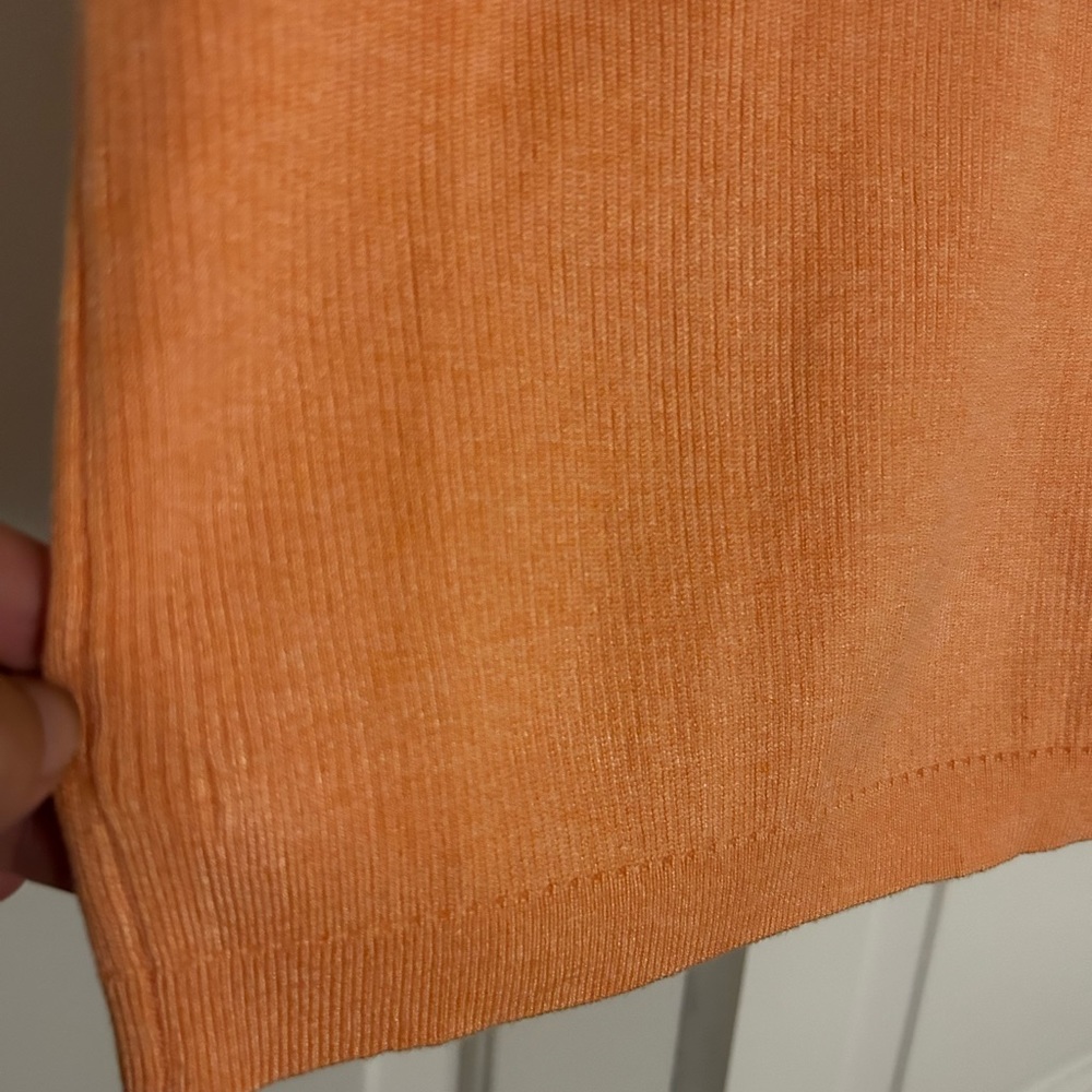 NWT J.Crew Ribbed Shell. Size M - Picture 3 of 4